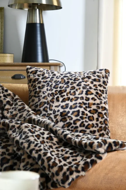Pernă decorativă Fauves 45X45 cm, culoare cappuccino, 100% poliester - imagine 2