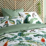Lenjerie Arupana pat dublu King Size, 3 piese, cearsaf pilota 260X240 cm, 2 fete de perna 63×63 cm, culoare verde , 100% bumbac OEKO TEX