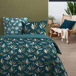 Lenjerie Waldo pat dublu, 3 piese, cearsaf pilota 240X220 cm, 2 fete de perna 63×63 cm, culoare multicolor/bleumarin, 100% bumbac OEKO TEX